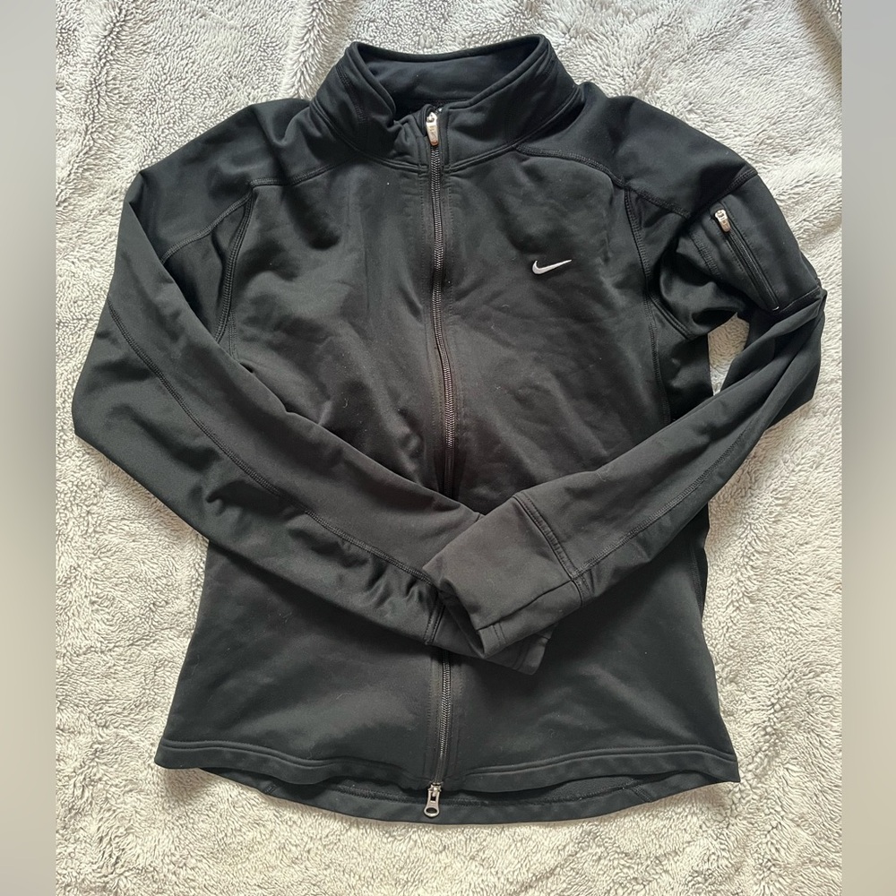 Black Nike fit dry women’s medium athletic jacket